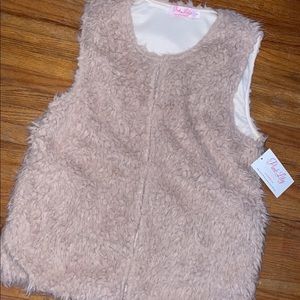 Fur vest size Small from Pink Lily Boutique BNWT